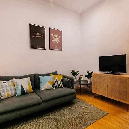 Cozy & Central Apartment Barcelona Exterior foto
