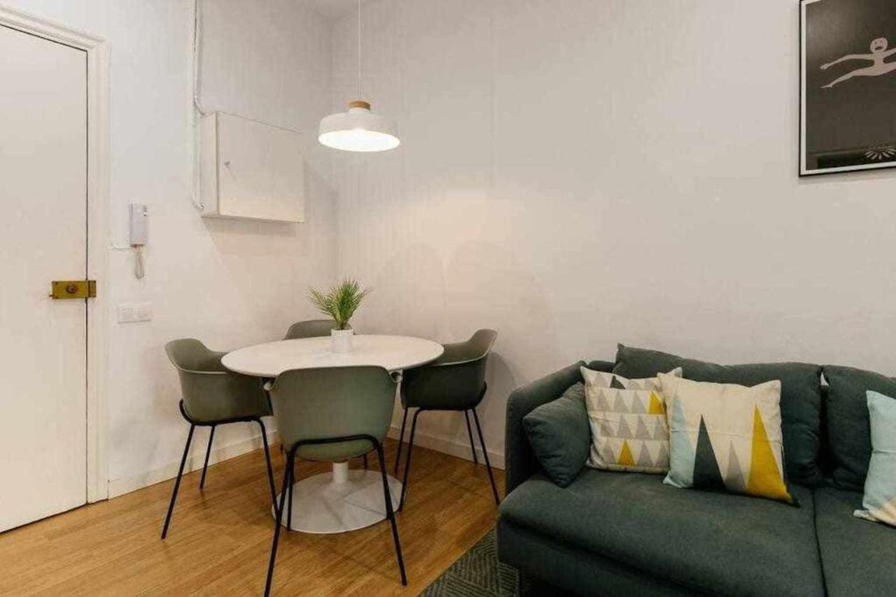 Cozy & Central Apartment Barcelona Exterior foto